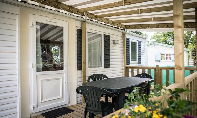 Terrasse d'un mobil-home - Camping de Kernodet à Saint-Molf